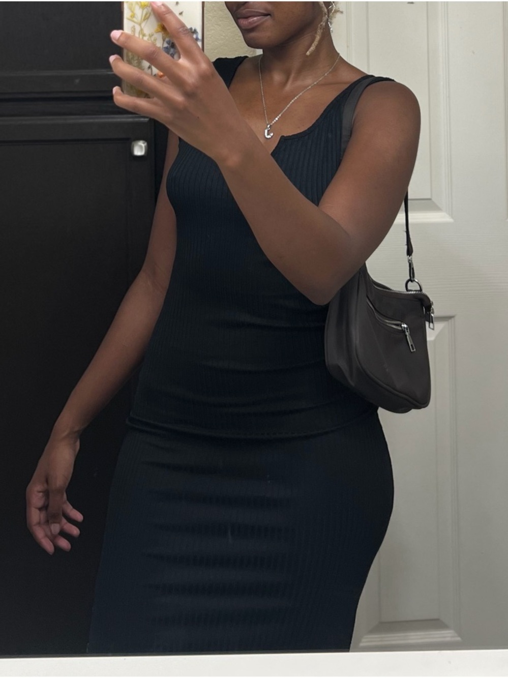 Heart & Hips Black Ribbed Bodycon Midi Dress – Adjustable Slit